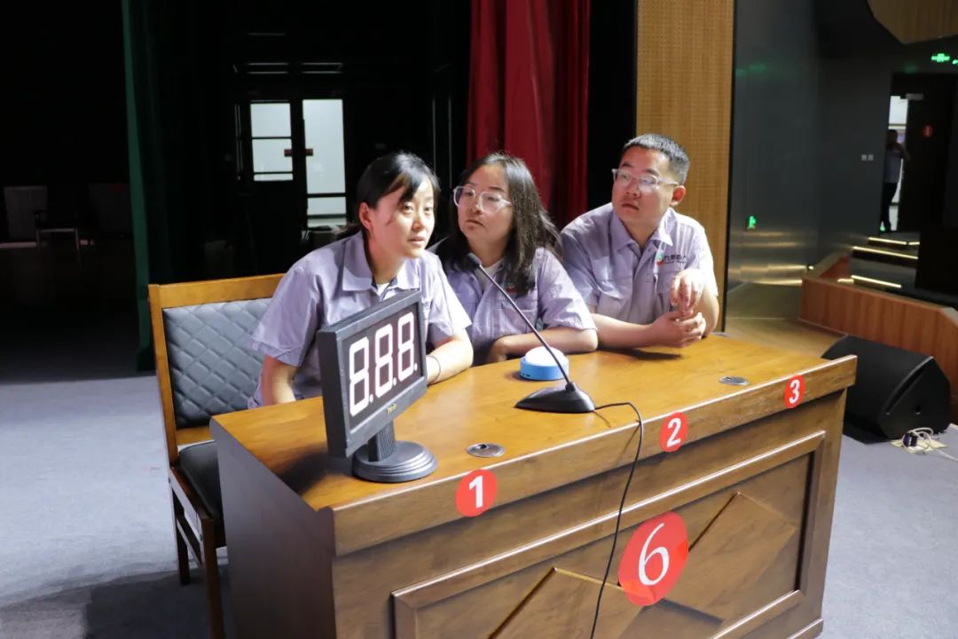 953dd9d081fe1f7f8820d4c64ed8c9c7.jpg
